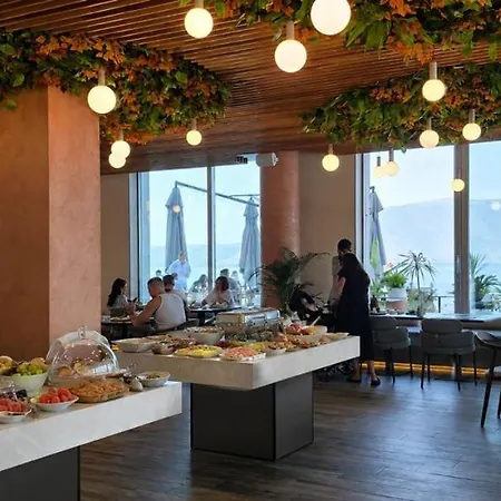 Elios Azure Hotel 4*